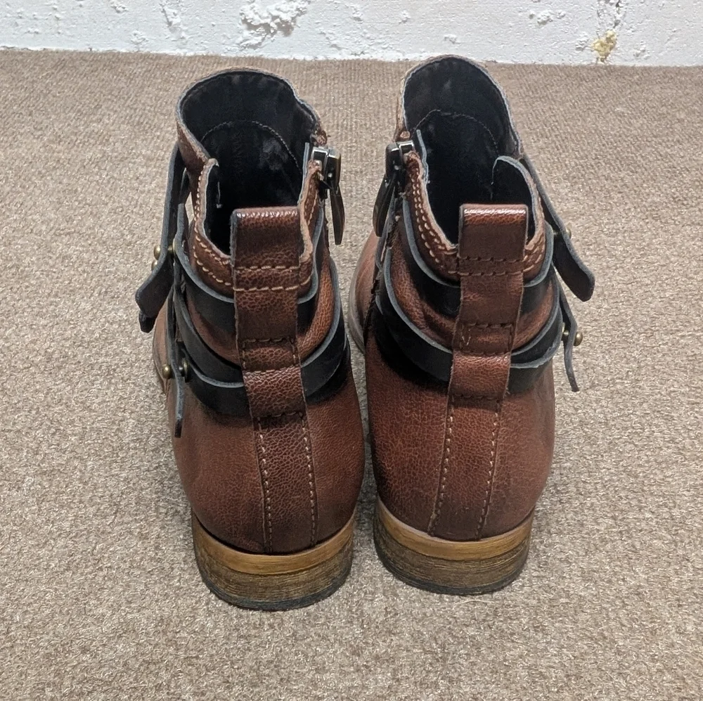 FRANCO SARTO (6.5M) Brown Ankle Biker Boots Flats with Black Straps Buckles